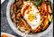 Bibimbap Bliss: שליטה בקערת אורז קוריאנית בבית