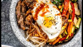 Bibimbap Bliss: שליטה בקערת אורז קוריאנית בבית