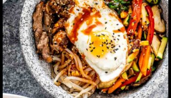 Bibimbap Bliss: שליטה בקערת אורז קוריאנית בבית