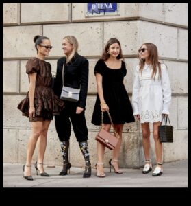 פוקוס קדימה באופנה: קבע טרנדים עם המראה האופנתי המיוחד שלך